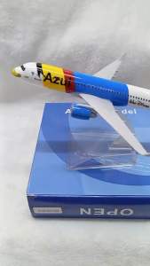 Azul A320 Airplane Donald Duck Livery Diecast Aircraft Model Toy Collection with Stand for Collectors