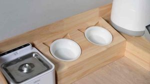 LP1 โต๊ะอาหารสัตว์เลี้ยง พร้อมถ้วยเซรามิก วางน้ำพุ เครื่องอัตโนมัติ ได้ทุกรุ่นเช่น Petkit URPET สำหรับแมว สุนัข ไม้เกรดA