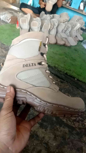 SEPATU SAFETY BOOTS PRIA DELTA AGL Tinggi 8 inchi ujung besi adventure hiking