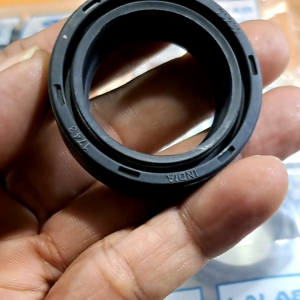 SEAL SHOCK DEPAN BAJAJ PULSAR 135LS & PULSAR XCD125 BAJAJ PULSAR ORIGINAL