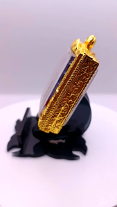 K247 พระสมเด็จ พิมพ์ใหญ่ วัดระฆัง เนื้อแก้ว สีน้ำเงิน ขนาด 3.5X4.5 ซม. สมเด็จพูดผมู่ ล่างเลี่ยม กรอบพระ ทองไมครอน