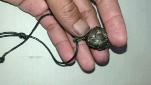 kalung jolosutro