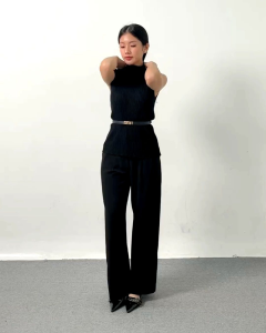 Atasan Rajut Tanpa Lengan Wanita