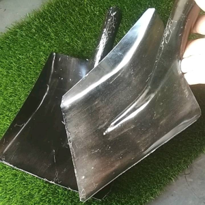 Sekop Pasir & Tanah: Alat Pertukangan Praktis