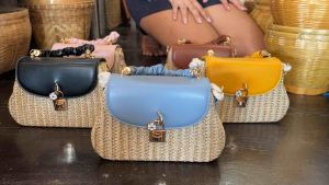 กระเป๋า สานแบบถือ คล้องแขน และสะพายข้าง สำหรับคนที่ชื่นชอบกิจกรรมที่มุ่งหวัง สามารถจัดส่งได้ที่ไทย