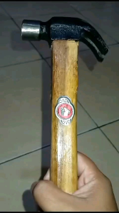 Palu Kambing Gagang Kayu: Pilihan Terbaik untuk Tukang Kayu