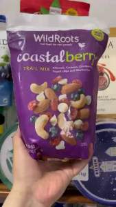 Hạt Hỗn Hợp Sấy Khô WildRoodts Coastal Berry Trail Mix 737g Của Mỹ - Date 05/2027