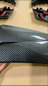 List Grill Side Samping Kumis Innova Zenix 2022 2024 2025 Hitam Glossy Doff Carbon