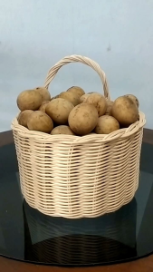 Keranjang Buah dan Bumbu dari Rotan