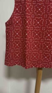❤️❤️Modern Batik Red White Colours L Size Top Crop Sleeveless❤️❤️