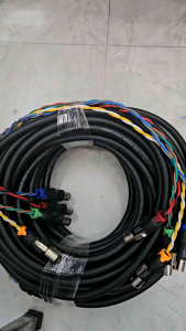 Dây loa 8×1.58×2.5 gắn full jack và khóa dây chống nước.(giá 1 sợi)