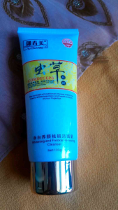 Yuchunmei cordycep pemutih kumplit 5 im 1 toner