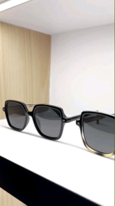 แว่นกันแดด KIRARI JAPAN 🇯🇵 เลนส์ดำกรอบเทาใส Polarized ขนาด 49-19-151 UV400 แท้ พร้อมอุปกรณ์ คุณภาพญี่ปุ่น