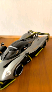 Aston Martin Valkyrie Die-Cast Toy Vehicle Alloy Car Collection Scale 1/24 1:24 Toy Car For Kids Collectible Toy Car