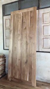 ประตูสายฝนไม้สักทองแท้ ราคาโรงงาน ขากว้าง 10 ชม ไม้หนา แข็งแรงทนทาน ใส่ลูกบิดได้ ประตูไม้สัก ประตูไม้สัก ราคา ประตูไม้สักทองแท้ ประตูไม้สักทอง - Lazada