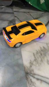 ของเล่นรถเก๋งแปลงร่างเป็นหุ่นยนต์ได้ วิ่งมีเสียงดนตรี มีไฟ