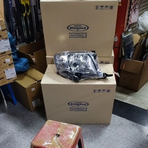 TYC ไฟหน้า TOYOTA VIGO ไฟหน้า วีโก้ ปี 2011-2014 vigo toyota champ โตโยต้า ไฟหน้าวีโก้ แชมป์ แชม