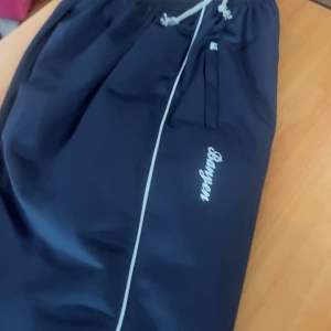 กางเกงวอร์มผ้าพูม่าขารัดและขาปล่อยมีกุ้นขาวมึกลอและดำเนื้อดี