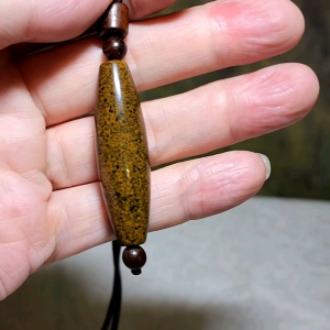 45.8mm Tibetan Meng Tianzhu small natural eyes Dzi pendant 45.8毫米九眼页岩鱼籽老料小眼睛蒙天珠吊坠