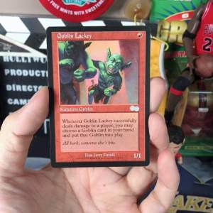 GOBLIN LACKEY 🇺🇸 การ์ดสะสม เมจิกเดอะแกเธอริ่ง 🇺🇸 การ์ดเกม  Magic The Gathering Card 🇺🇸 ของแท้ 100% 🃏 Urza’s Saga NM 🇺🇸 Goblin 🃏 สวย Vintage 🇺🇸