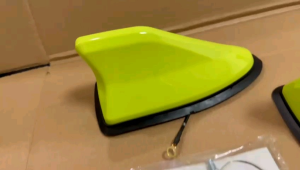 Antena Sirip Hiu Green Lime Electric Metalik Mobil Universal Brio Agya Ayla