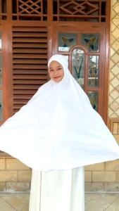Bergo hijab kerudung umroh dan haji bersaku resleting bahan katun / perlengkapan haji dan umroh