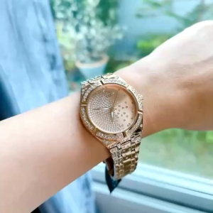 ถุงผู้หญิ่น AFTERGLOW สีโรสโกลด์ 36 มิล ตัวเรือนและสายสเตนเลส หน้าคริสตัล หน้าปัด