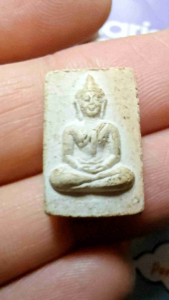 พระผง​ คล้ายๆ​ กับ​ พระผง​ ธรรมกาย​ วัดปากน้ำ​ อาจจะเป็นรุ่นพิเศษ​ ไม่ทราบ​ การสร้าง​ แต่สวย​ และดูแปลกดี​ พระแท้แน่นอน​