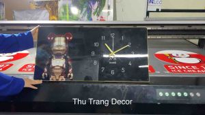 Đồng Hồ Tráng Gương Treo Tường Gấu BearBrick In UV 5D Cao Cấp
