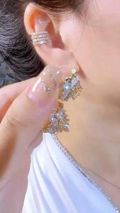 A20 (Beli 2 dapat bonus) COD Anting bunga manis bisa bolak balik titanium