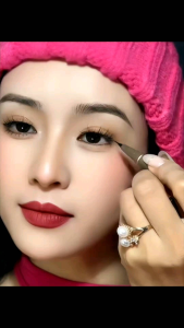 Slim Eyeliner Pena Ulat Sutra Berbaring Cair Tahan Air Cepat kering
