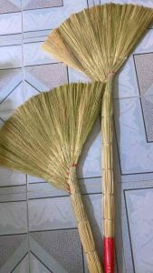 Chổi Quét Nhà Bông Cỏ Hàng Dày Quấn Kẽm Thiết Kế Đơn Giản Đồng Tre