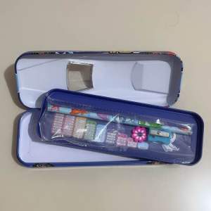 Tempat Pensil Kaleng 2 Susun Set Tulis K-597 Superhero / B-677