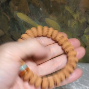 14mm "Mo Pan Lotus Bodhi" natural Nan Hong Hubei Turquoise and Butterscotch Amber bracelet