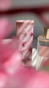 Delicate Cherry Blossom Eau de Toilette Oriflame: Parfum Wanita