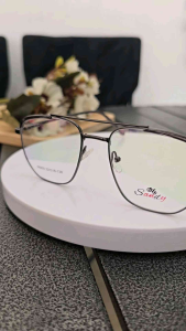 กรอบแว่นผู้ชาย แว่นตากรองแสง แว่นสายตา เลนส์แท้100%สั่งตัดใหม่คุณภาพ แบบกรอบสวยๆสไตล์เกาหลี