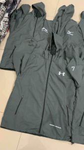 JAKET PARASUT TNF - ortus - mizuno - lining - specs - New balance - under armour