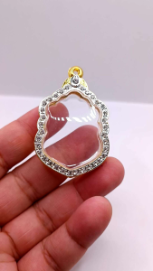 Y911 กรอบพระ เสมา หลวงปู่ทิม 24K กรอบทอง ล้อมเพชร หน้าทอง กรอบทองอิตาลี งานคุณภาพดี ไม่ลอก ไม่ดำ