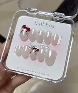 M25 - Nailbox Design Mẫu Nail Tráng Gương Vẽ Kitty Dễ Thương - Form Tròn Nhọn Ngắn