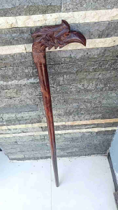 Tongkat jalan kayu galih asem ukir burung rangkong S15