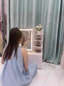 Bàn trang điểm ngồi bệt lắp ráp sẵn.có tủ trong gương.3nk. 62x90cm