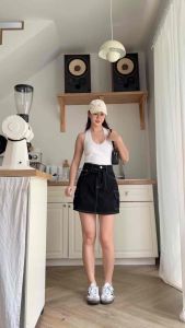 กระโปรงยีนส์คาร์โก้กระเป๋าข้างมีเชือกผูกเอวผ้าไม่ยืด สีดำ มีsizes:S M L XL 2x 3x งานป้าย 2511 jeans สามารถแมทกับเสื้อได้ทุกแบบ