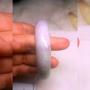 Natural Burmese jadeমায়ানমারের জেড  缅甸翡翠 (Myanmar jade)bangle jade asli 58.9mm