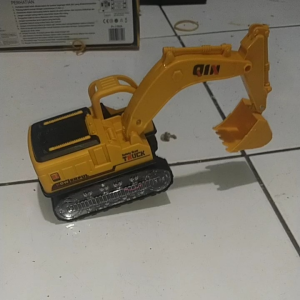 Mainan Anak Truck Truk Excavator Konstruksi Engineering Mobil Beko Qbell Stor
