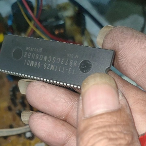 Ic TV TCL 8873CSCNG6UB8 Copotan: Spesifikasi & Aksesoris