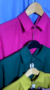 Kemeja Linen Over Size: Tren Terbaru untuk Penampilan Nyaman dan Elegan