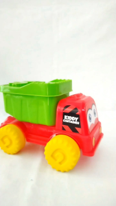 Mainan Truk Kiddy Container: Belajar Melalui Bermain