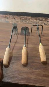 Paket Berkebun Murah: Pencabut Rumput Liar & Alat Taman Praktis