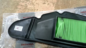 AirFilter v3 Click 125i v3 Click 150i v1.. Honda Genuine Oem Air Filter for Automatic Transmission Motorcycle Parts . (Part code: 17210-K59-900) Pt AHM  AM-Ind......