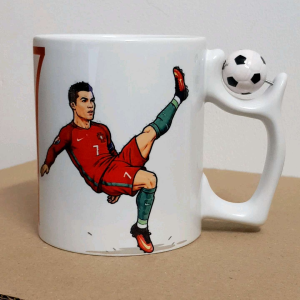 Ly sứ cốc sứ in chữ CR7 và hình cầu thủ RONALDO quà lưu niệm dành tặng bạn yêu bóng đá